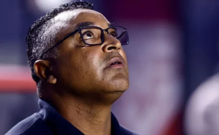 Roger Machado inicia primeira sequência de treinos no São Paulo e busca reverter desempenho da equipe