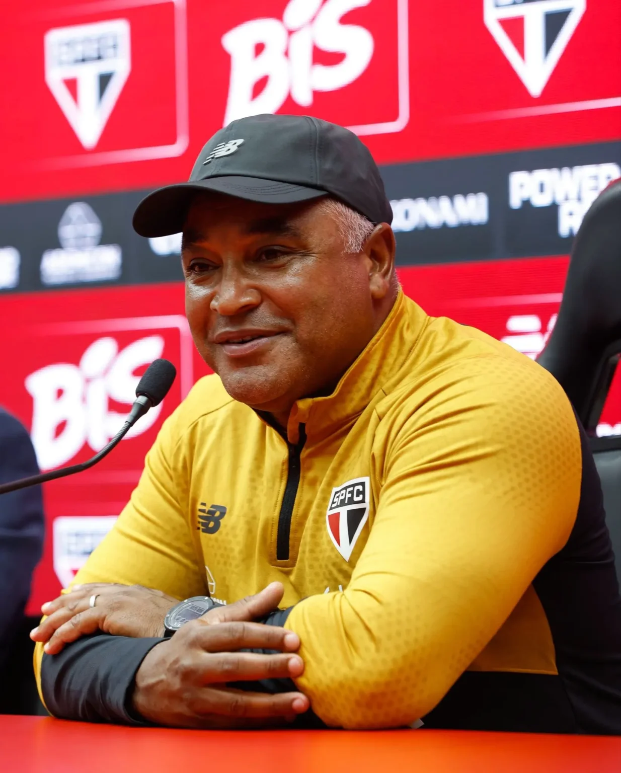 Roger Machado cobra títulos do São Paulo e projeta apoio da torcida