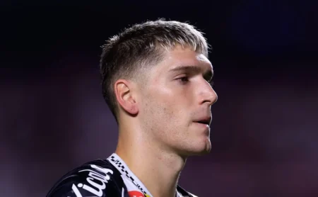 Rollheiser chama a atenção de Vojvoda e pode ser titular do Santos contra o Mirassol