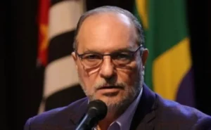 Romeu Tuma Jr. é afastado do Corinthians após votação, mas não a reconhece