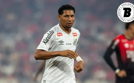 Rony tem desempenho abaixo do esperado no Santos, com jejum de gols e queda nos números após bom começo