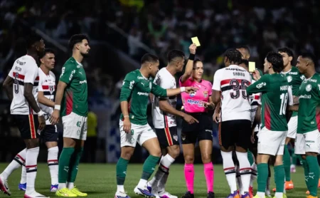 Rui Costa critica VAR após partida entre Palmeiras e São Paulo, mencionando pênalti não marcado