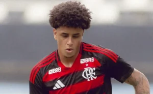 Ryan Roberto: Golaço chama atenção do Flamengo de Leonardo Jardim no Sub-20