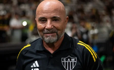 Sampaoli afastado: jornalista crava que técnico não voltará ao Santos mesmo com saída de Vojvoda