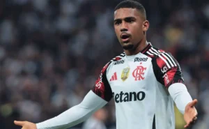 Samuel Lino define futuro e permanece no Flamengo, apesar de rumores com o Benfica Samuel Lino define futuro e permanece no Flamengo, apesar de rumores com o Benfica