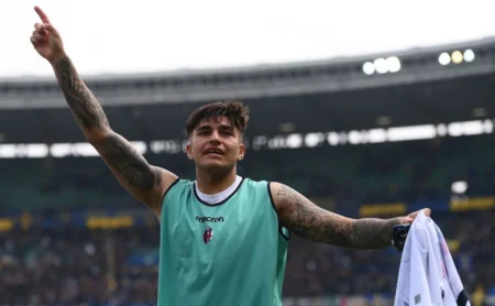 Santiago Castro: Flamengo enfrenta dificuldades para trazer atacante do Bologna