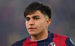 Santiago Castro, aprovado no Flamengo: atacante de R$ 240 milhões aguarda Jardim para possível contratação