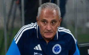 Santos analisa o futuro de Vojvoda e indica Tite como opção nos bastidores