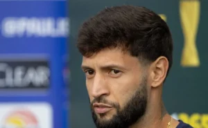 Santos aprova Juninho Capixaba, mas Bragantino dificulta negociação com pedido alto