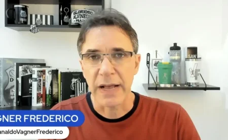 Santos avança em contratação de lateral-esquerdo e aguarda aval de Cuca, informa Vagner Frederico