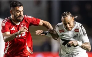Santos x Internacional: PVC prevê derrota do Colorado na Vila Belmiro pelo Brasileirão