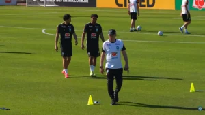 Seleção Brasileira inicia preparação para enfrentar a França com foco nos novos jogadores
