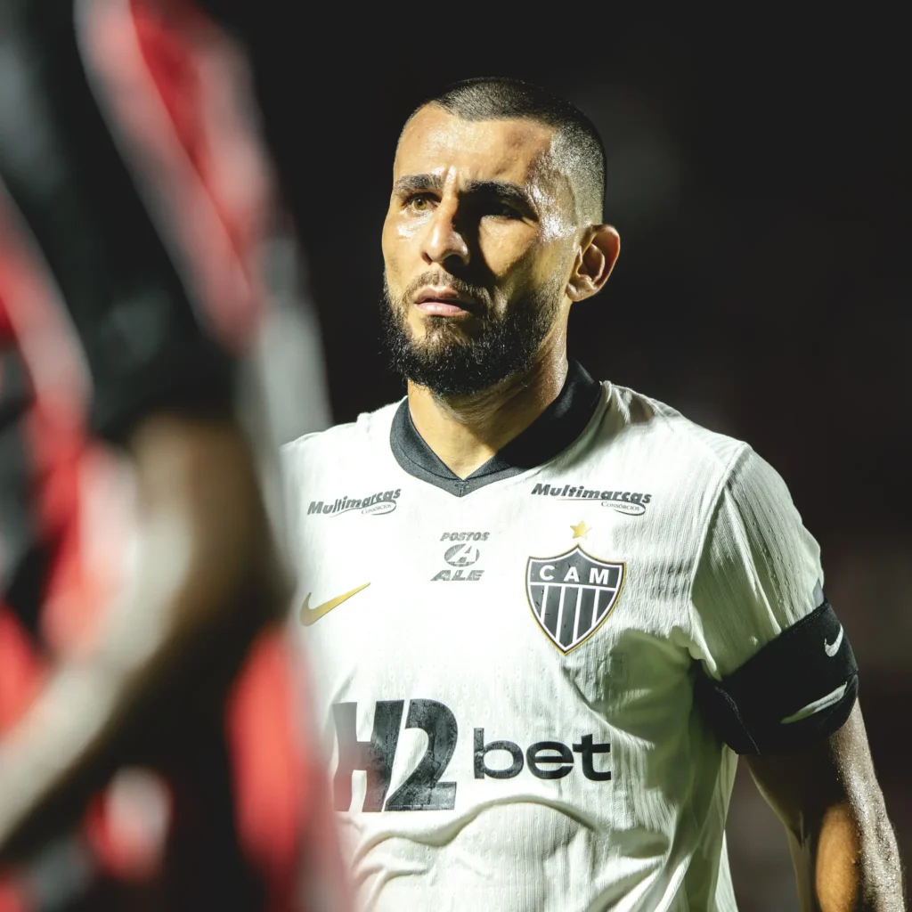 Sem dupla de zaga? Atlético-MG enfrenta problemas para encarar o São Paulo Sem dupla de zaga? Atlético-MG enfrenta problemas para encarar o São Paulo