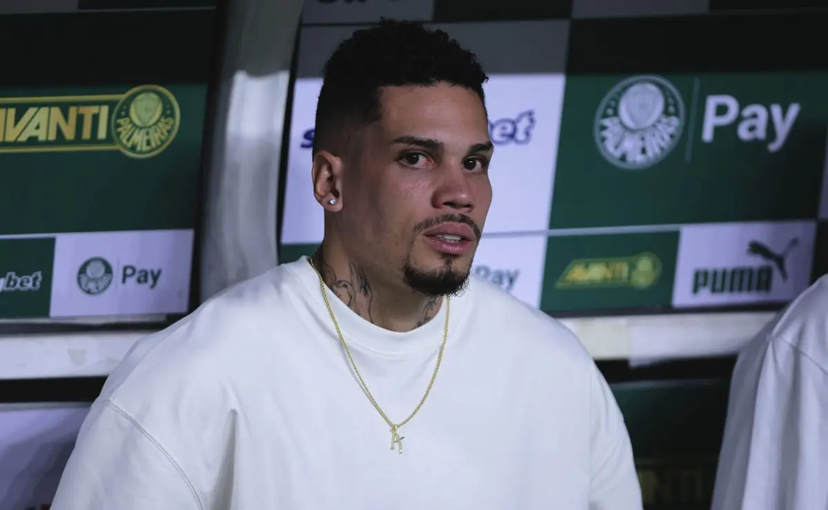 Situação de Paulinho é revelada no Palmeiras; incômodo na perna persiste após 8 meses de cirurgia Situação de Paulinho é revelada no Palmeiras; incômodo na perna persiste após 8 meses de cirurgia