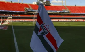 São Paulo é intimado pelo MP; gestão de Julio Casares é investigada.