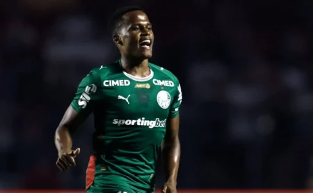 São Paulo não reage, e Arias coloca o Palmeiras na frente no Choque-Rei do Brasileirão