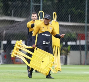 São Paulo: os bastidores da mudança de visão sobre a folga concedida por Roger e seus impactos em Crespo