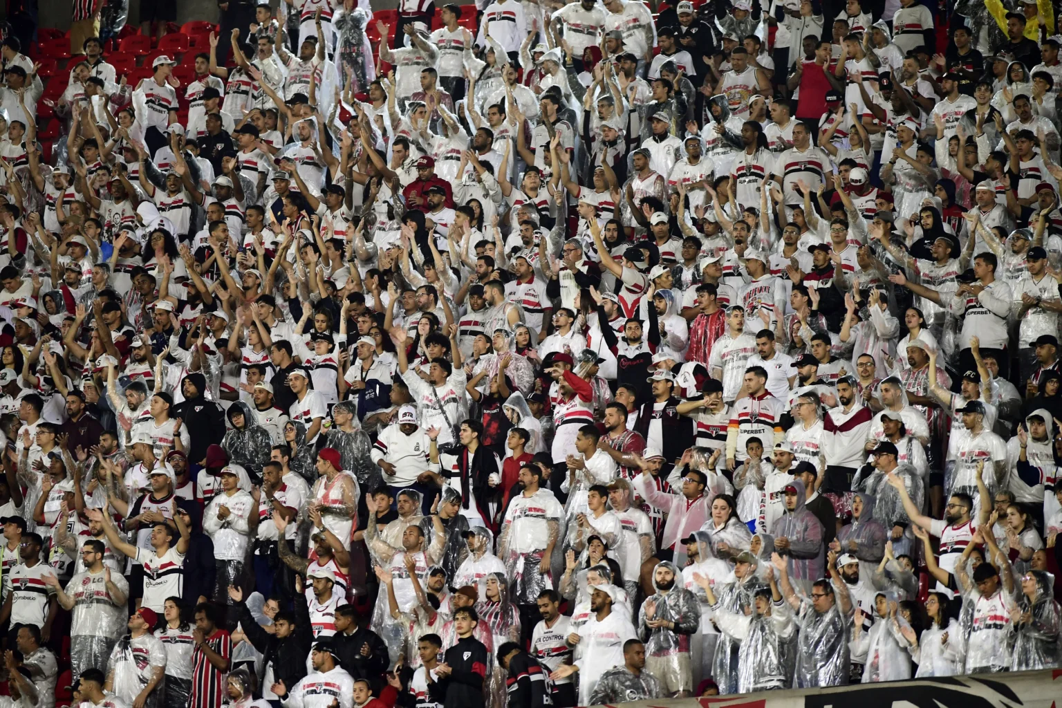 São Paulo ultrapassa 43 mil ingressos vendidos para clássico contra o Palmeiras São Paulo ultrapassa 43 mil ingressos vendidos para clássico contra o Palmeiras