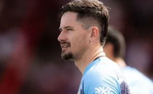 Tadeu recusa oferta do Botafogo e prioriza o Goiás: "Outras propostas ficam de lado"