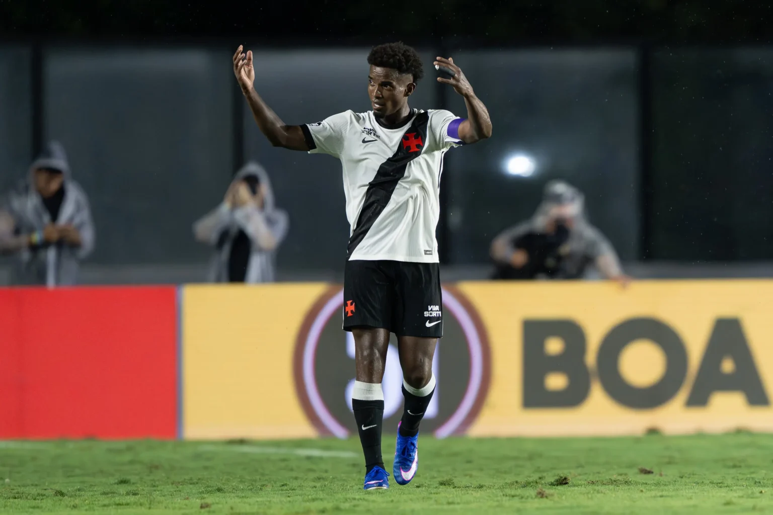 Thiago Mendes: de capitão a autor de gol que consolida seu status no Vasco