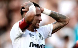 Tiago Leifert descarta cenário no Santos e sugere convocação de Neymar com Ancelotti na Seleção Brasileira Tiago Leifert descarta cenário no Santos e sugere convocação de Neymar com Ancelotti na Seleção Brasileira