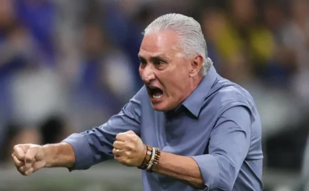 Tite prioriza propostas do Oriente Médio e afasta rumores com o Corinthians após deixar o Cruzeiro