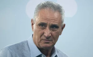 Tite é recebido com desaprovação da torcida ao retornar como técnico do Corinthians após passagem pelo Cruzeiro Tite é recebido com desaprovação da torcida ao retornar como técnico do Corinthians após passagem pelo Cruzeiro