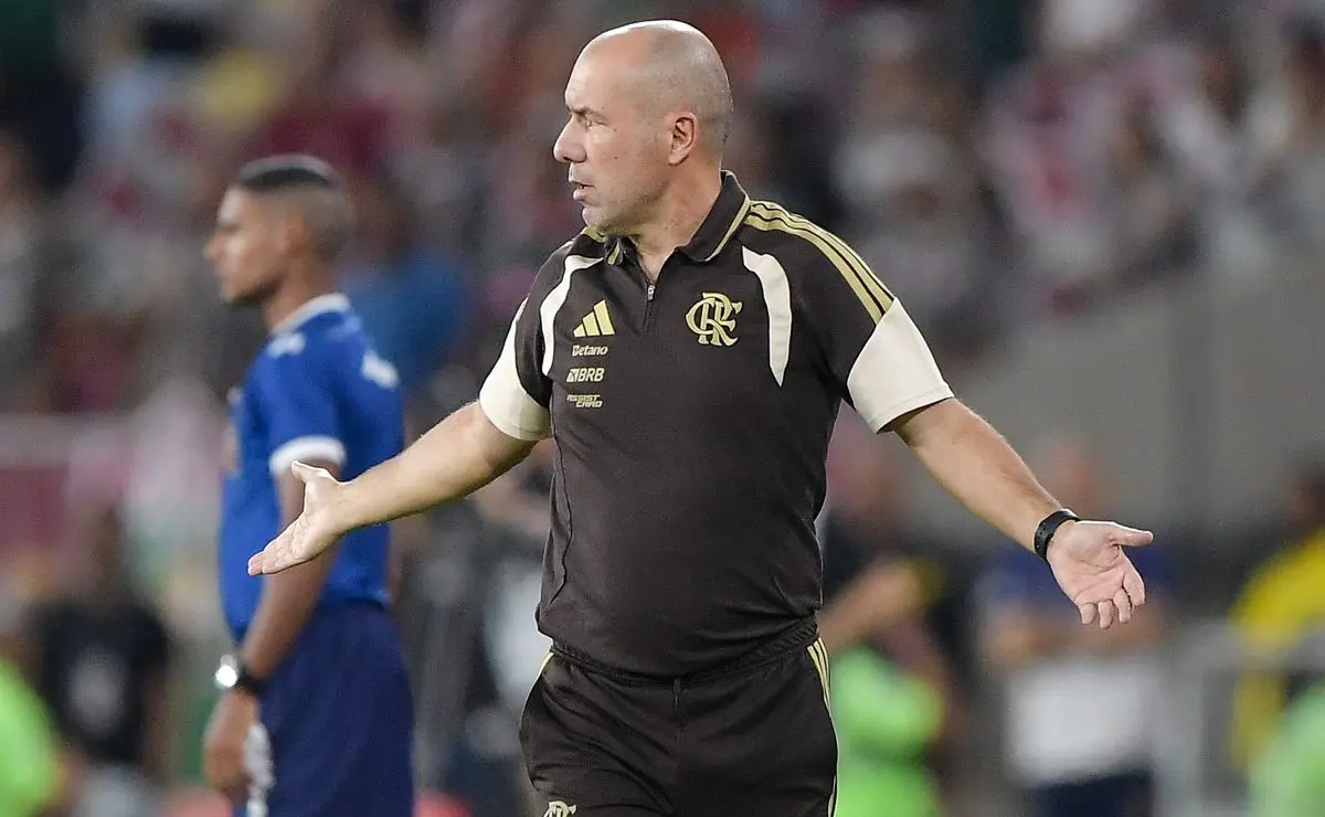 Torcedores do Flamengo aprovam os primeiros minutos de Leonardo Jardim na final do Carioca Torcedores do Flamengo aprovam os primeiros minutos de Leonardo Jardim na final do Carioca