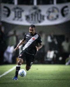 Vanderson lesionado: Paulo Henrique busca oportunidade no Vasco com Ancelotti de olho