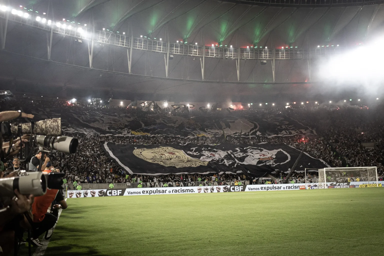 Vasco abre venda de ingressos para jogo contra o Fluminense no Maracanã pelo Brasileirão