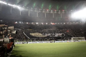 Vasco abre venda de ingressos para jogo contra o Fluminense no Maracanã pelo Brasileirão