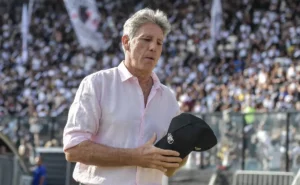 Vasco: desfalques e escalação provável contra o Coritiba pelo Brasileirão 2026
