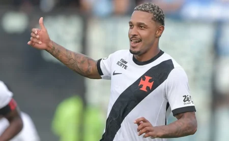 Vasco encerra março invicto: três vitórias e dois empates sob o comando de Renato Gaúcho