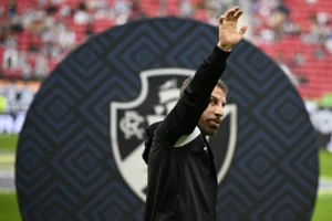 Vasco fecha janela internacional com reforços que ultrapassam R$ 100 milhões Vasco fecha janela internacional com reforços que ultrapassam R$ 100 milhões