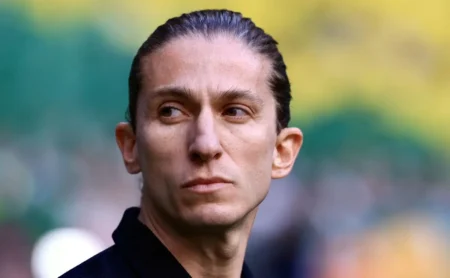 Vice-presidente do Palmeiras ironiza Flamengo após saída de Filipe Luís: “Somos diferentes”