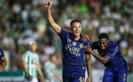 Viery brilha no Gre-Nal, consolida espaço no Grêmio e desperta interesse da Premier League