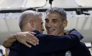 Vojvoda encaminha-se para a saída do Santos, com Cuca como principal alternativa