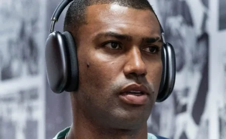 Walace: Cruzeiro avalia saída de jogador para o Vasco na janela de transferências