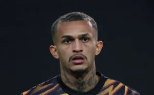 Wesley, campeão com o Flamengo, interessa ao Barcelona e pode gerar R$ 7 milhões ao clube.