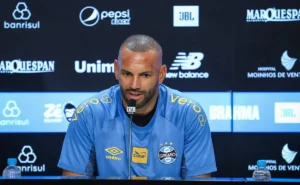Weverton alcança marca expressiva no Grêmio, igualando feito de goleiro criticado