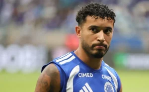 William esclarece risada após derrota do Cruzeiro e pede desculpas à torcida: “Tirado totalmente de contexto”