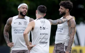 Yuri Alberto treina normalmente e é esperado no clássico contra o Santos