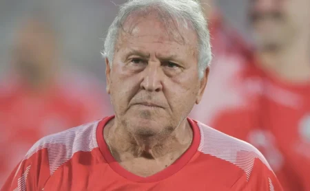 Zico faz alerta ao Flamengo antes de jogo contra o Remo: “A pressão sempre continua”