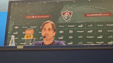 Zubeldía analisa desempenho do Fluminense na derrota no Carioca
