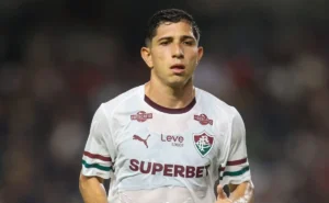 Zubeldía explica escolha de Savarino como titular no Fluminense: “Era o ideal”
