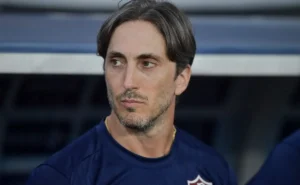 Zubeldía explica derrota e atribui erro ao cansaço de peças-chave do Fluminense