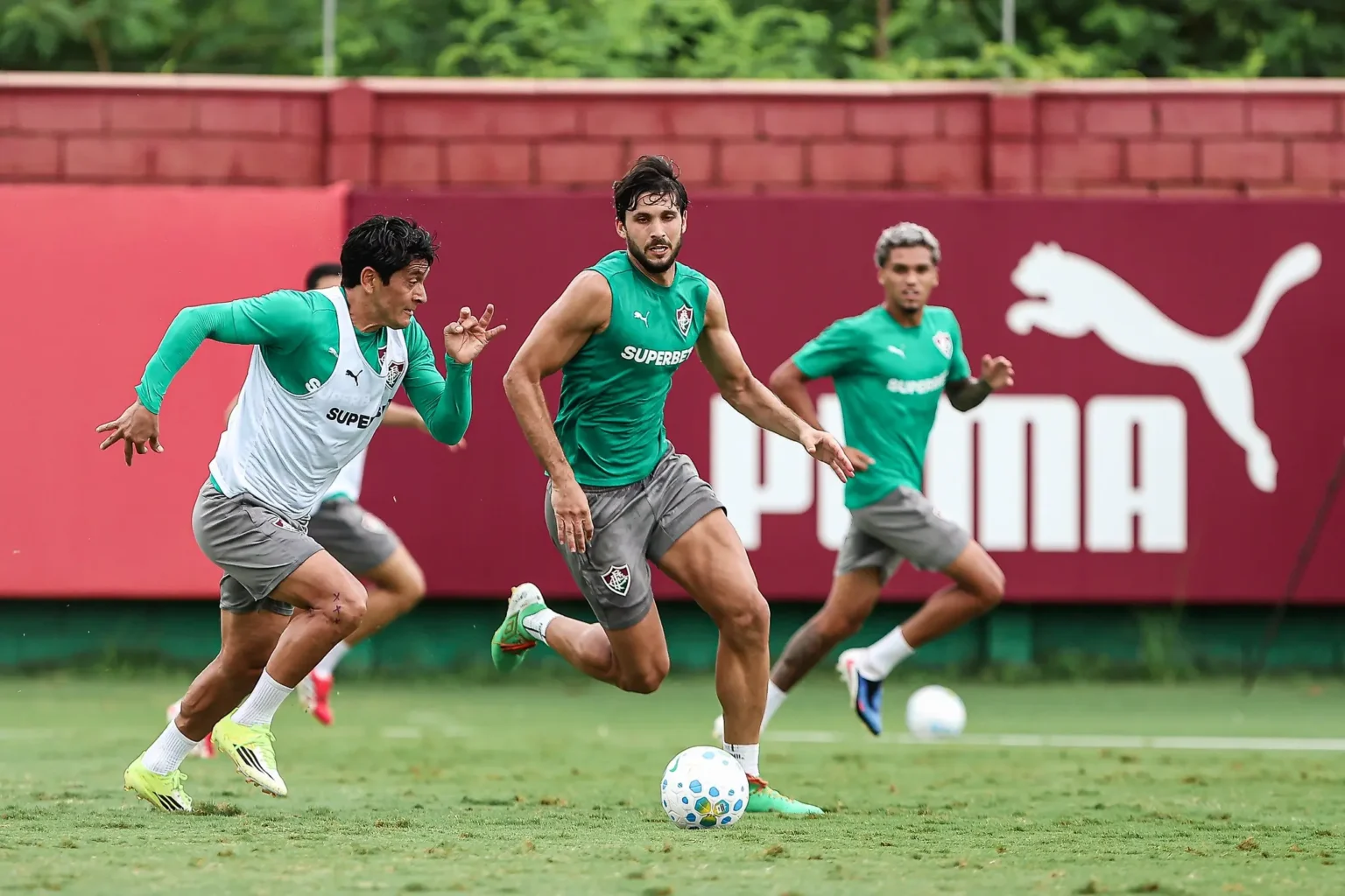 Zubeldía vislumbra retorno de Cano à lista de relacionados do Fluminense contra o Corinthians Zubeldía vislumbra retorno de Cano à lista de relacionados do Fluminense contra o Corinthians